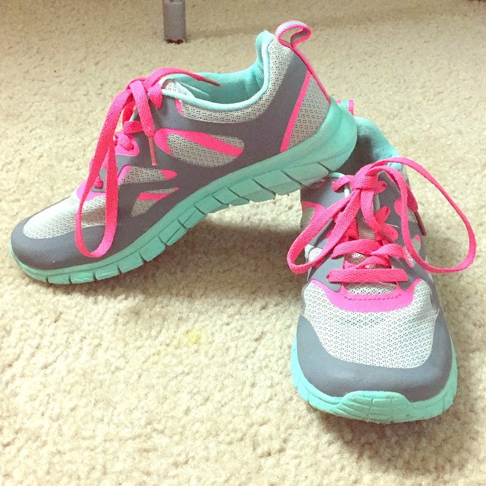 Dan skin Now sneakers rarely used!